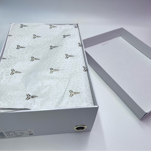 2024
Kobe Bryant x Nike Air Force 1 Low Retro QS 'Lakers Home' - Picture 7 of 13